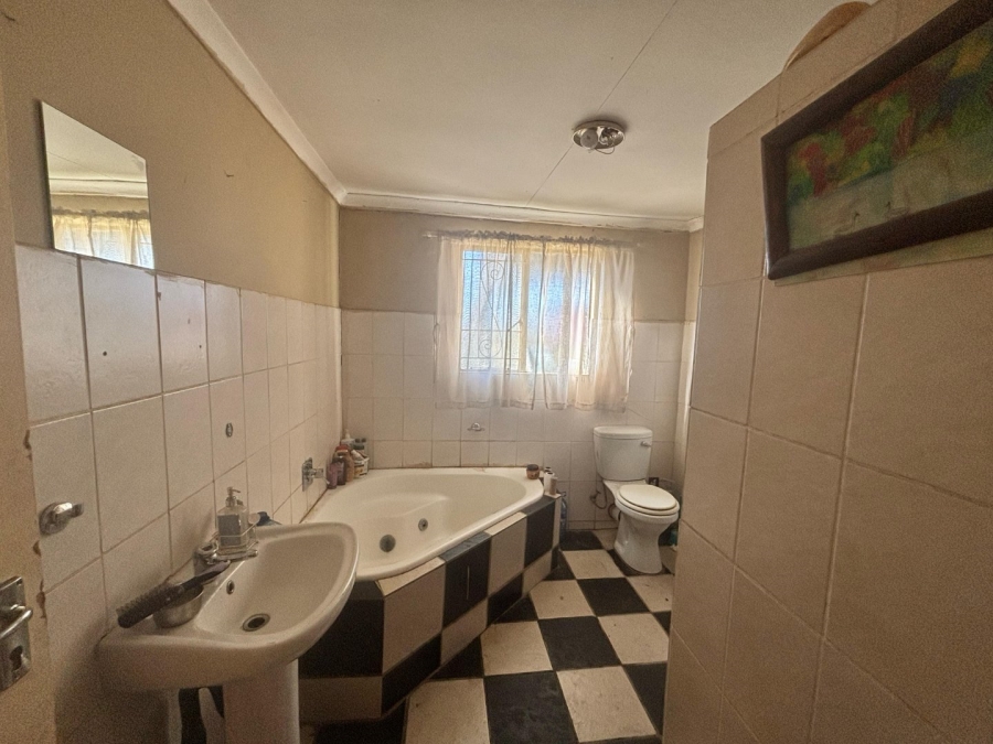 10 Bedroom Property for Sale in Olive Hill Free State